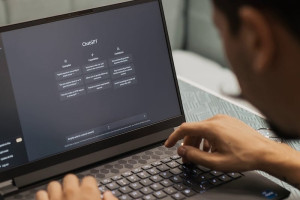 حوار مع "شات جيبيتي" .. هل تكون قرطبة الأرجنتينية هي الأصل؟