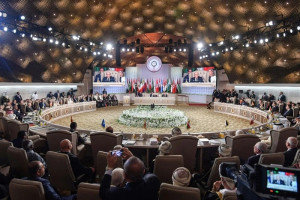 القادة العرب يجتمعون في القاهرة