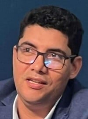 غياب الحوار السياسي في الإعلام العمومي..