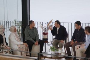 عمرو خالد: هكذا يمكن تفادي الصراع والصدام واللجوء إلى الحوار والوئام