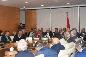مثقفون: سياسات عمومية تنهي توارث الفقر.. والإيديولوجيا تدور حول الشمس