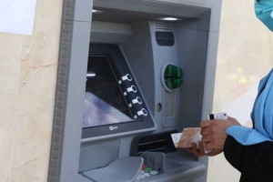 رصيف الصحافة: اختراق على "الإنترنت المظلم" يهدد حسابات بنكية بالسطو