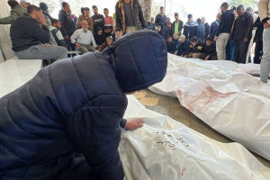غارات إسرائيلية تقتل 15 شخصًا بغزة