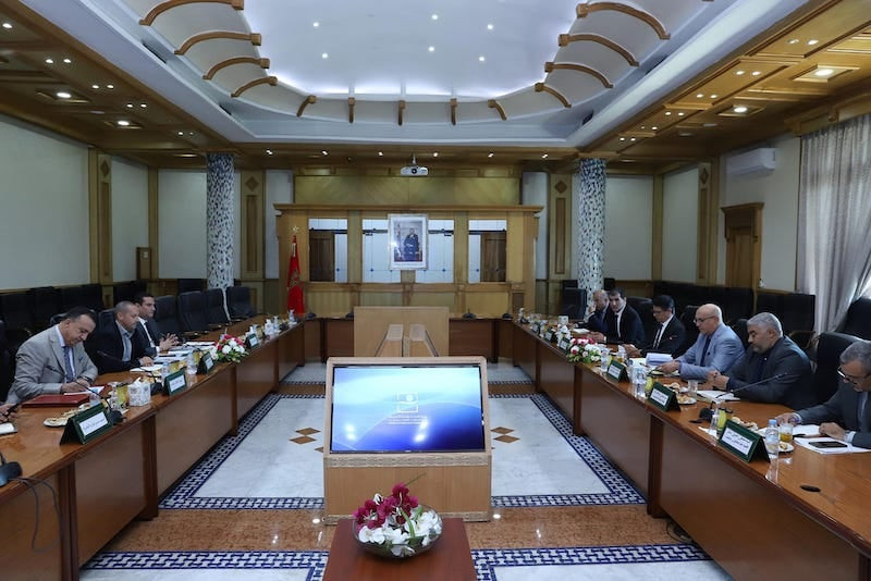 وزارة الصحة تدعو النقابات للحوار