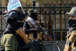 محكمة أفغانستان تُنفذ حكم الإعدام في ثلاثة مدانين علنًا تحت حكم طالبان