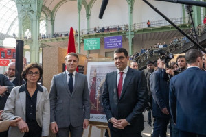 ماكرون يزور جناح المغرب بمعرض باريس