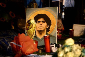 شهادة مؤثرة من ابنة مارادونا: "خدعونا .. وكان يمكن إنقاذ والدي"