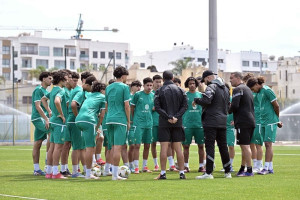 "الأشبال" ينهون التحضير للقاء مالي