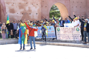 محتجون يدافعون عن "هوية أمازيغية للدولة" .. والأمن يمنع تنظيم مسيرة