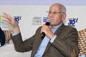 أفاية: قراءات اختزالية تستهدف "النقد المزدوج" عند عبد الكبير الخطيبي