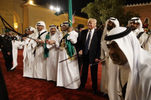 ترامب يزور السعودية وقطر والإمارات