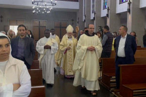 كاتدرائية طنجة تصلي للبابا